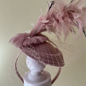 Pale Pink Fascinator